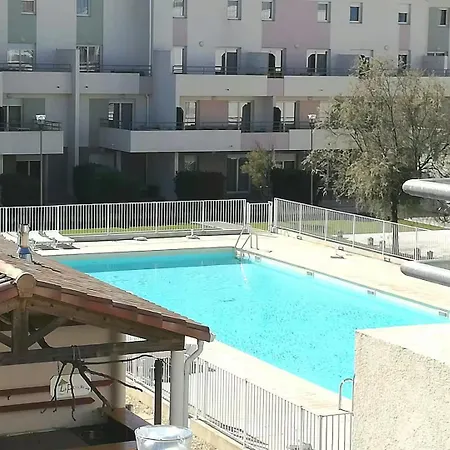 Le Bleu Camargue - T3 En Duplex Classe 3 Etoiles - Clim - Arrivee Autonome - Piscine Privative A La - Parking Gratuit - Wifi Fibre - Animaux Acceptes - Ideale Famille Couple Teletravail *