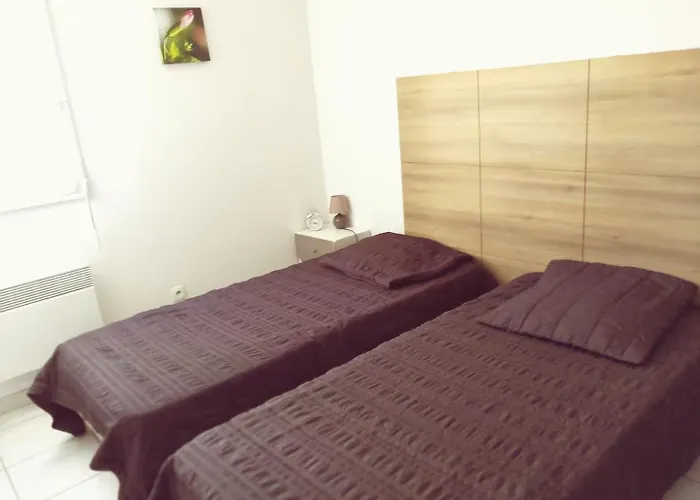 Διαμέρισμα Le Bleu Camargue - T3 En Duplex Classe 3 Etoiles - Clim - Arrivee Autonome - Piscine Privative A La - Parking Gratuit - Wifi Fibre - Animaux Acceptes - Ideale Famille Couple Teletravail *