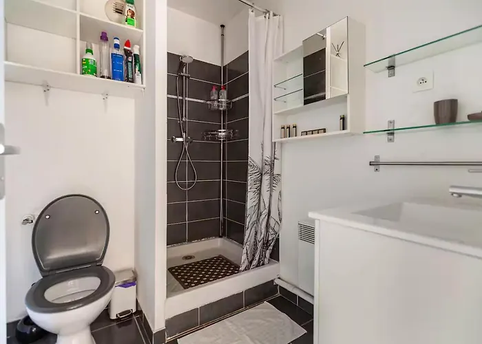 Le Bleu Camargue - T3 En Duplex Classe 3 Etoiles - Clim - Arrivee Autonome - Piscine Privative A La - Parking Gratuit - Wifi Fibre - Animaux Acceptes - Ideale Famille Couple Teletravail Διαμέρισμα *